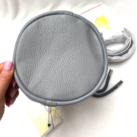 NWT MARC JACOBS Leather Bucket Bag In Wolf Grey - Picture 11 of 15